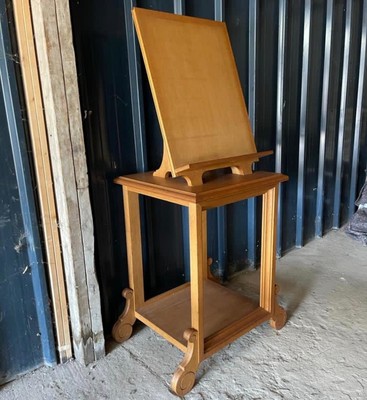 Andre Arbus refined music stand