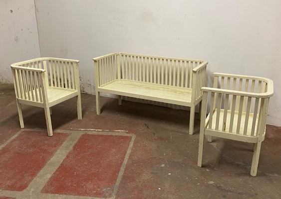 Austrian early 20 th century white painted garden set 