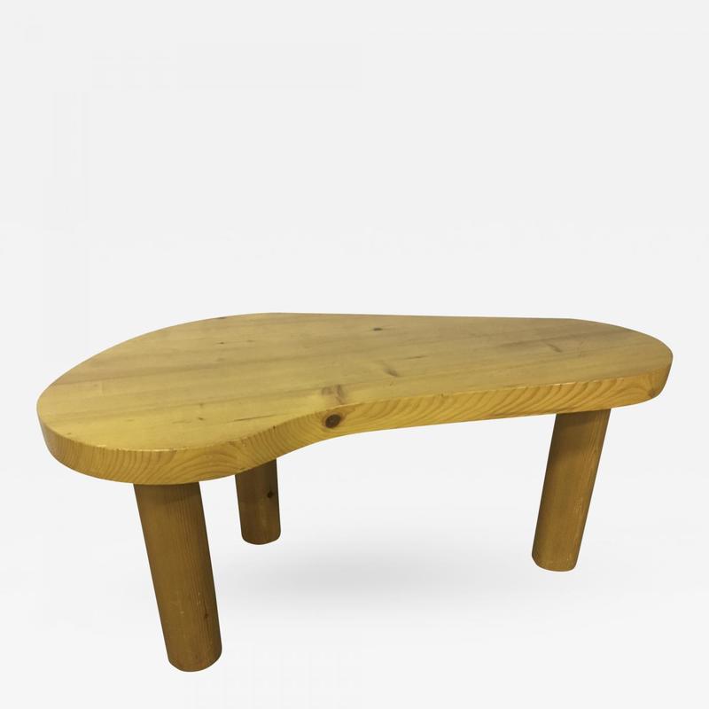 Charlotte Perriand pine Tripod coffee table. - Coffee Table