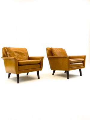 Folke Ohlsson for Fritz Hansen Comfortable Pair of Lounge Chairs