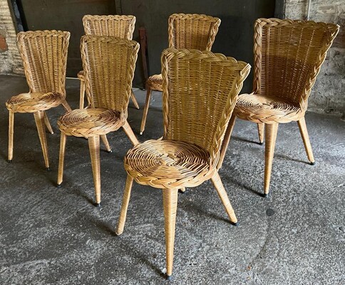 French riviera charming rattan dinning table