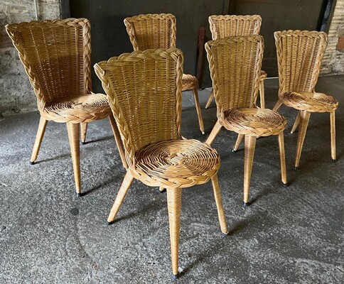 French riviera charming rattan dinning table