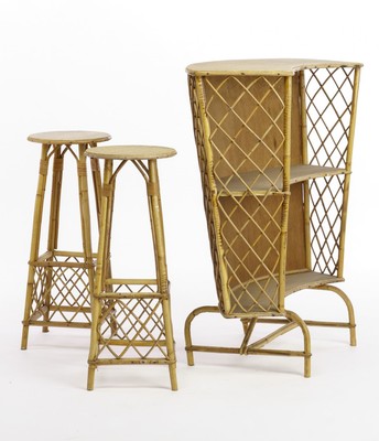 French Riviera witty rattan bar and its pair of bar stools