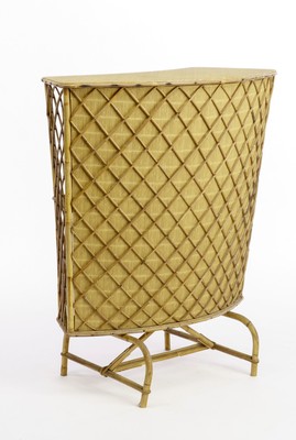 French Riviera witty rattan bar and its pair of bar stools