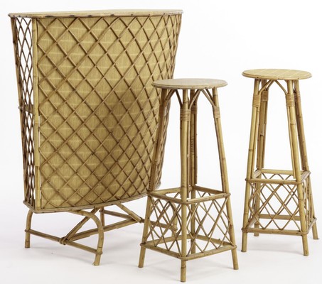 French Riviera witty rattan bar and its pair of bar stools