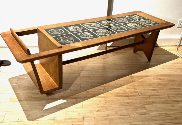Guillerme et Chambron superb coffee table with magazine rack