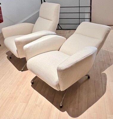 Guy Besnard awesome comfy pair of reclining chairs