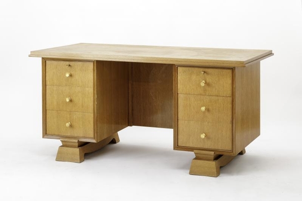 Maxime Old style six drawers oak desk with gold bronze knob