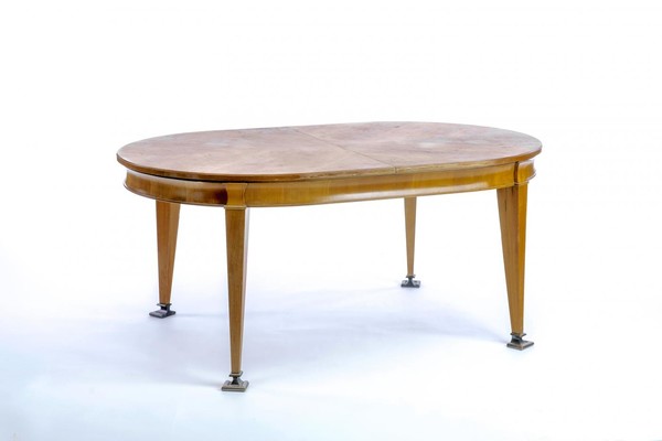 Oval superb Neo classic 40s dinning table with awesome metal leg