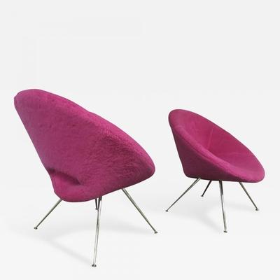 Pink flying saucer chairs