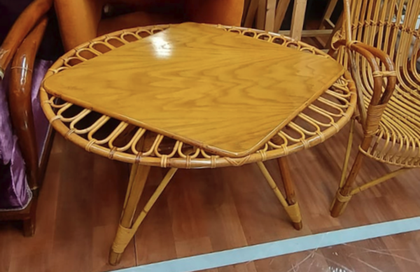 Riviera rattan superb rare round coffee table