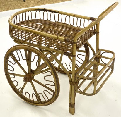 Riviera style witty bamboo rolling bar rolling cart