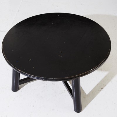 Style of Perriand superb black pine coffee table